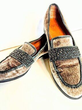 Franco Sarto Women's Gray Velvet A-Johanna Loafers Silver Stud Accents Size 8.5